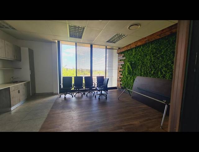 BUSINESS PROPERTY TO RENT IN SHERE